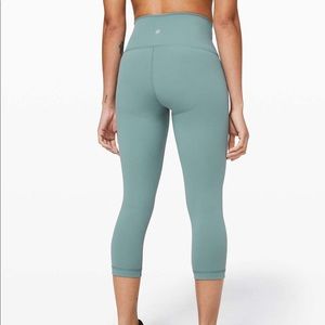 Lululemon cropped leggings